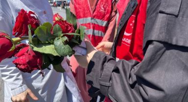 ANNELER GÜNÜ Saadet Partisi Üsküdar Kadın Kollarından Anlamlı Anneler Günü Kutlaması.