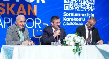 CUMHURBAŞKANI YARDIMCISI CEVDET YILMAZ VE BAŞKAN İSMET YILDIRIM, “VATANDAŞ SORUYOR, BAŞKAN CEVAPLIYOR” PROGRAMINDA ÜMRANİYELİLERLE BULUŞTU